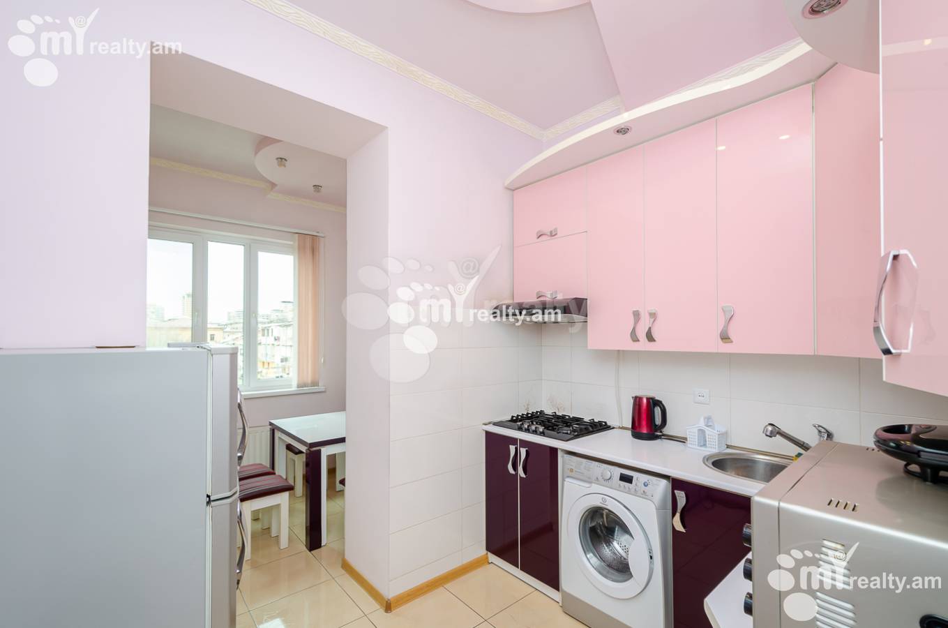 3 bedroom apartment for sale خیابان کومیتاس, عربگیر ایروان, 150497