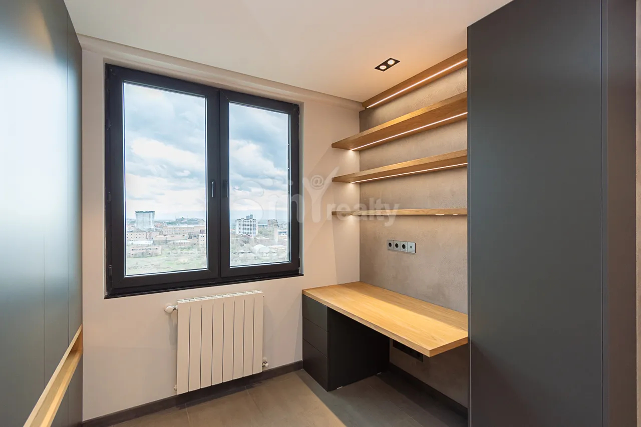 3 սենյականոց բնակարան  Միկոյան փող, Դավթաշեն Երևան, 160145