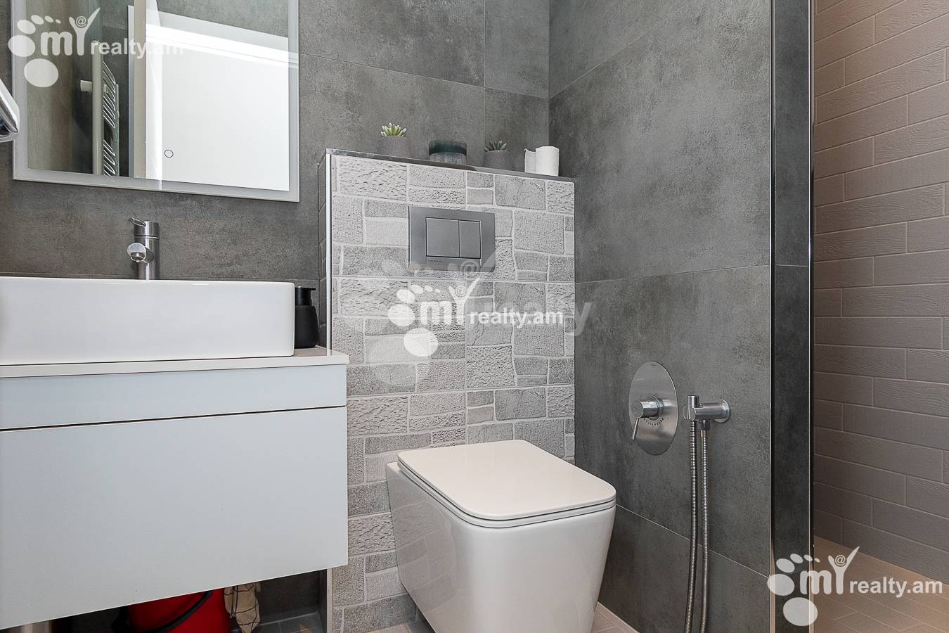 3 bedroom apartment for sale Tigran Mets Ave, Center Yerevan, 144516