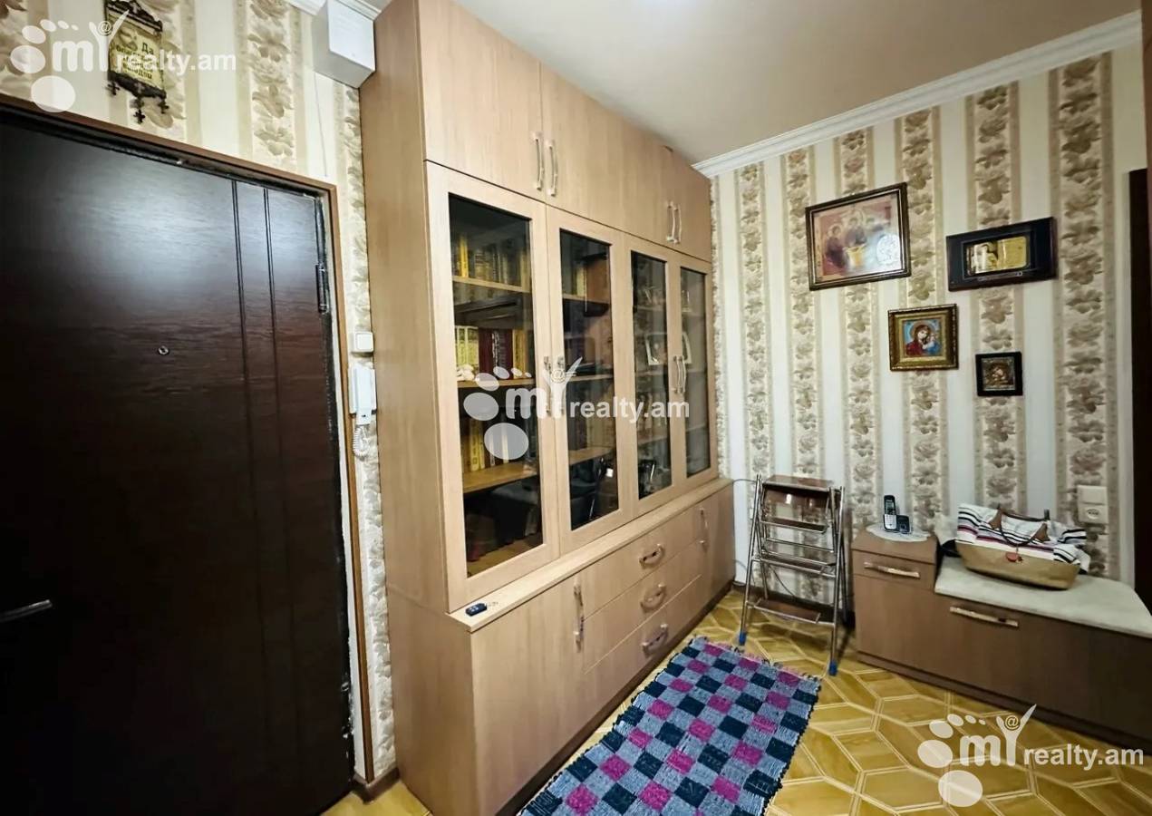 3 սենյականոց բնակարան  Կոմիտասի պող, Արաբկիր Երևան, 157044