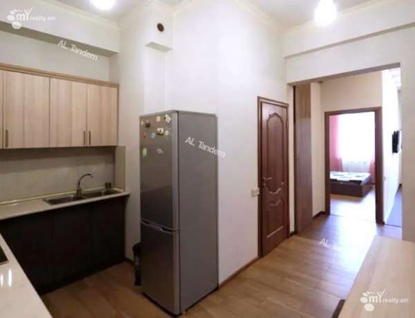 3-senyakanoc-bnakaran-vacharq-Yerevan-Center