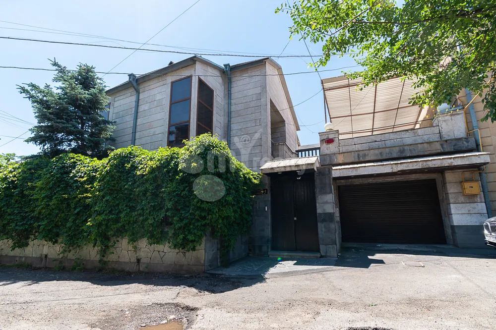 vardzov-tun/Jems+Brays+St/Arabkir/Yerevan