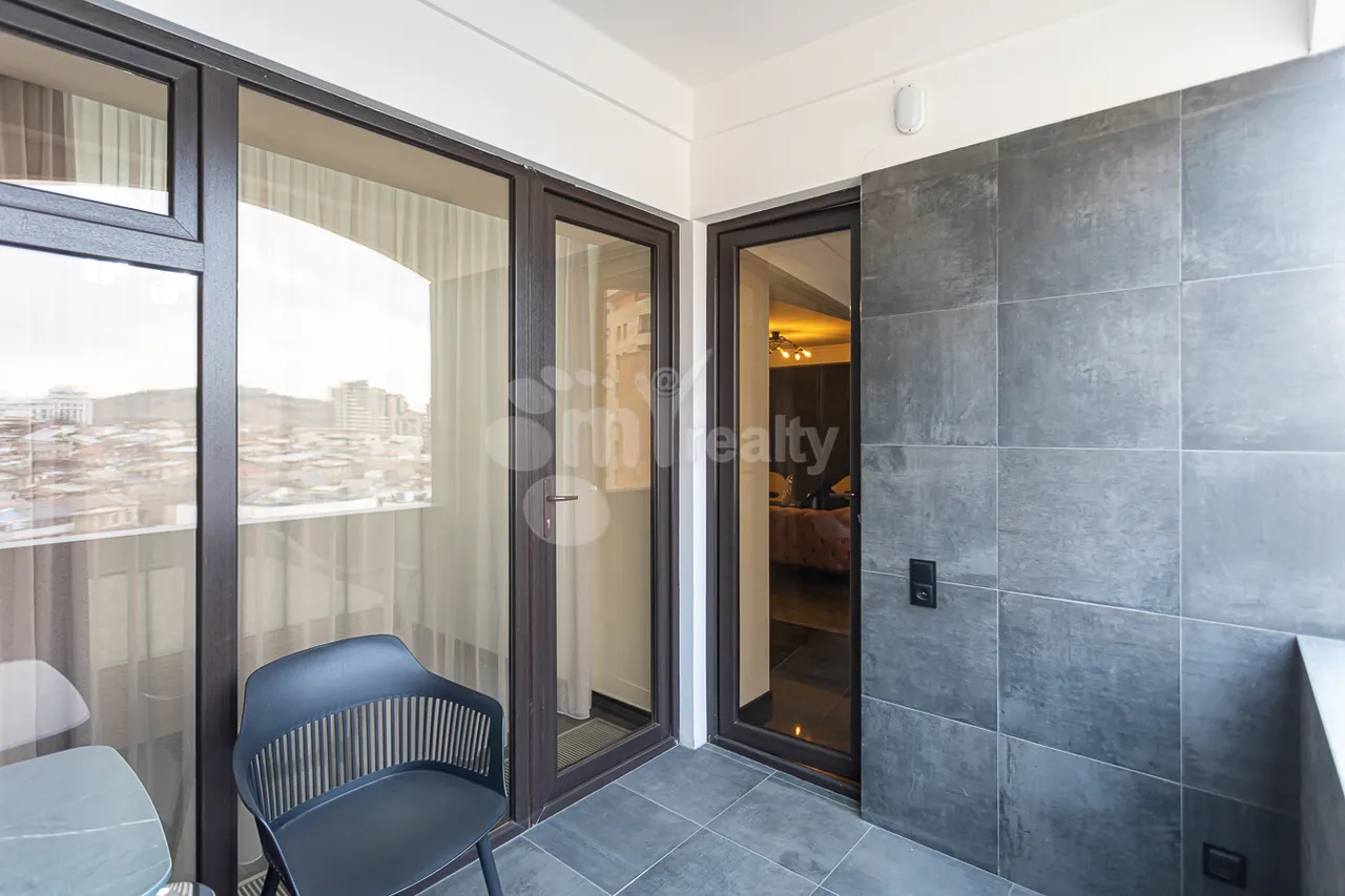 3 bedroom apartment for rent Saryan St, Center Yerevan, 159617