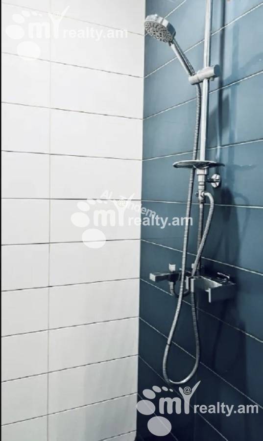 3 bedroom apartment for sale Heratsi St, Center Yerevan, 158084