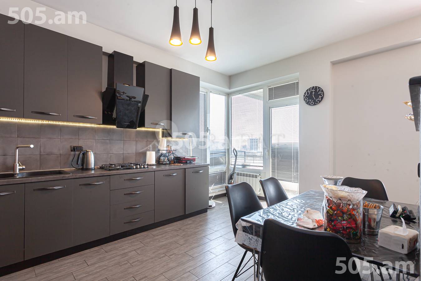 Купить 3 комнатную квартиру Севак ул, Канакер-Зейтун Ереван, 156136