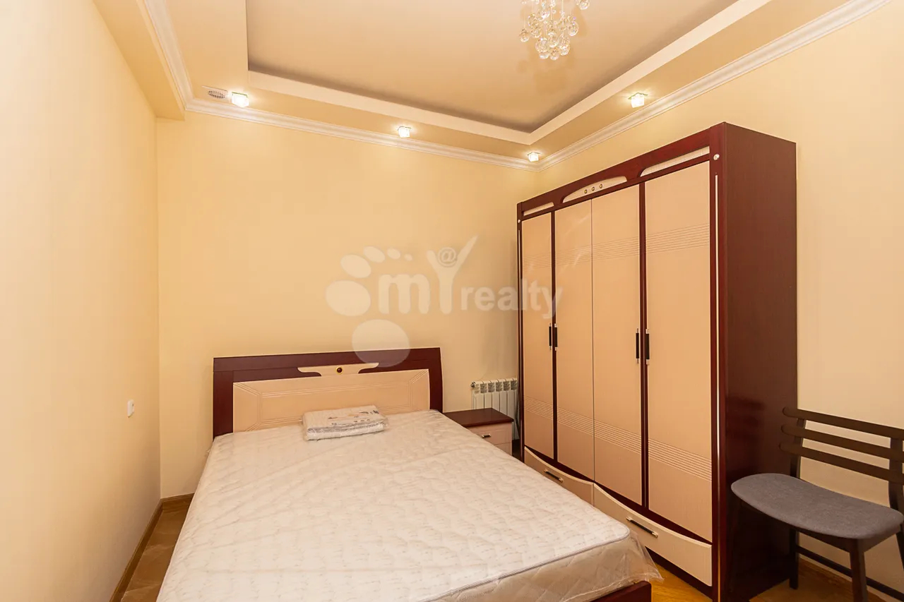 3 bedroom apartment for rent خیابان واردانانتس, مرکز شهر ایروان, 160007