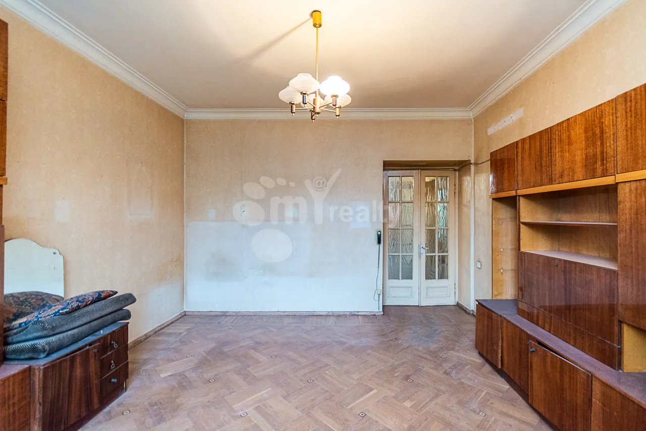 3 bedroom apartment for sale خیابان ابوویان, مرکز شهر ایروان, 160652