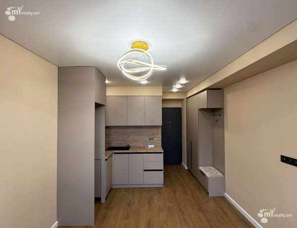 2-senyakanoc-bnakaran-vacharq-Yerevan-Erebuni