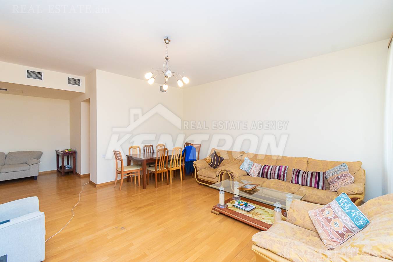 2 սենյականոց բնակարան  Պարոնյան փող, Կենտրոն Երևան, 135366