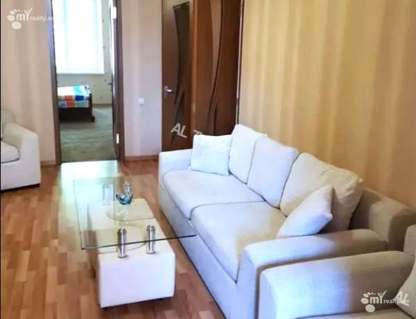 2-senyakanoc-bnakaran-vacharq-Yerevan-Center