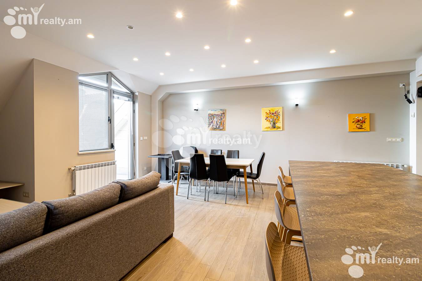 Купить 3 комнатную квартиру Антараин ул, Центр Ереван, 154424