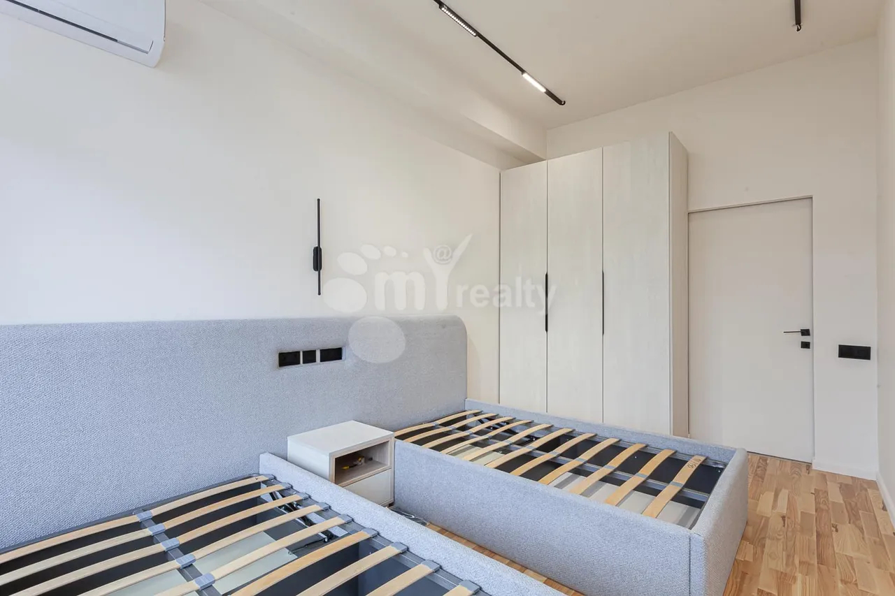 4 bedroom apartment for sale Nalbandyan St, Center Yerevan, 157674