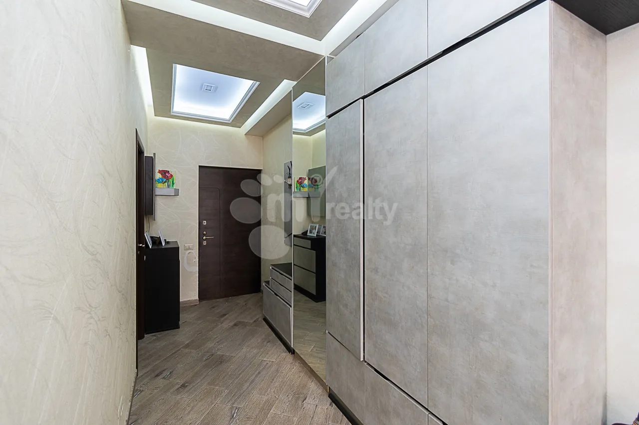 Купить 4 комнатную квартиру Адонц ул, Арабкир Ереван, 159530