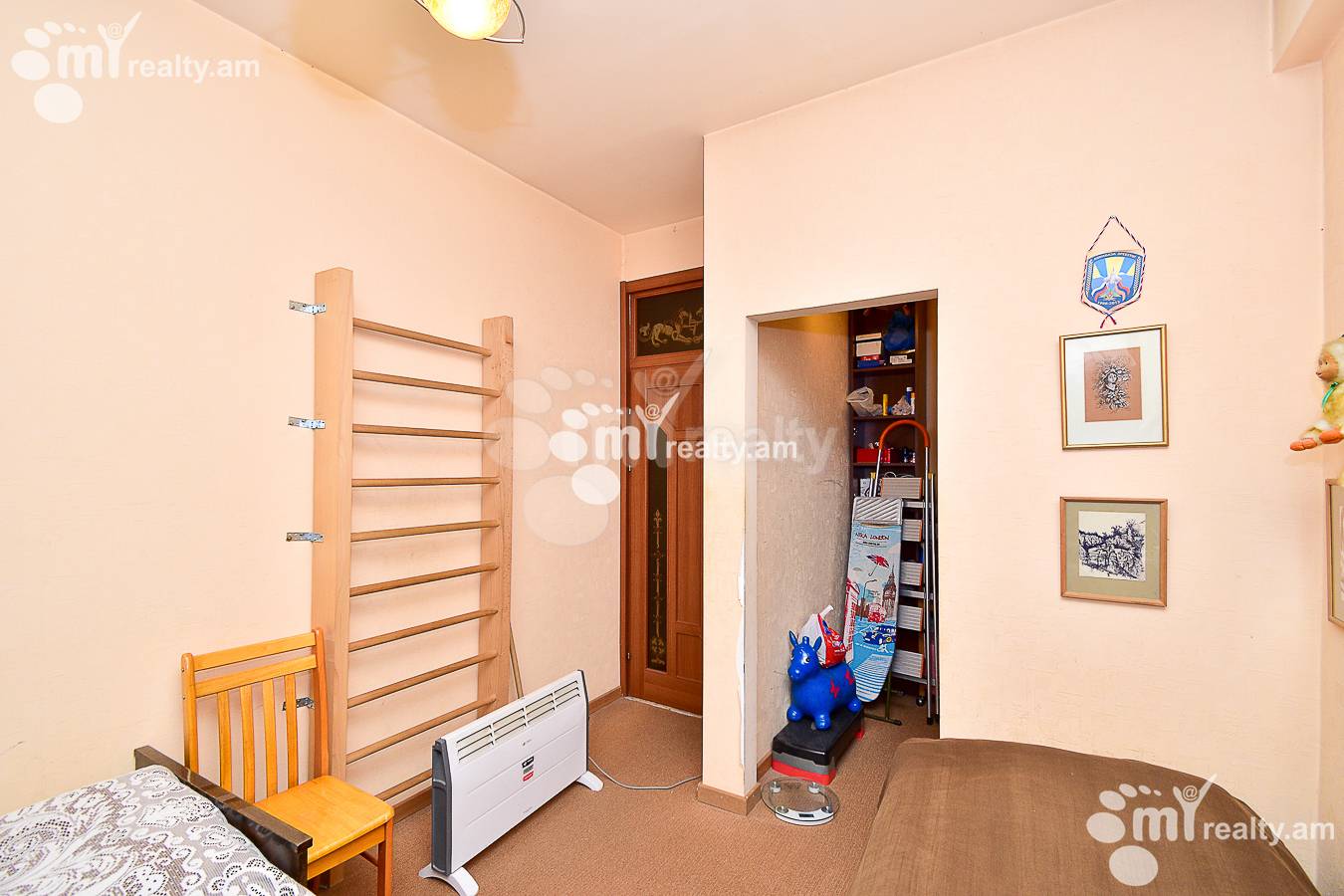3 bedroom apartment for sale Antarayin St, Center Yerevan, 146938
