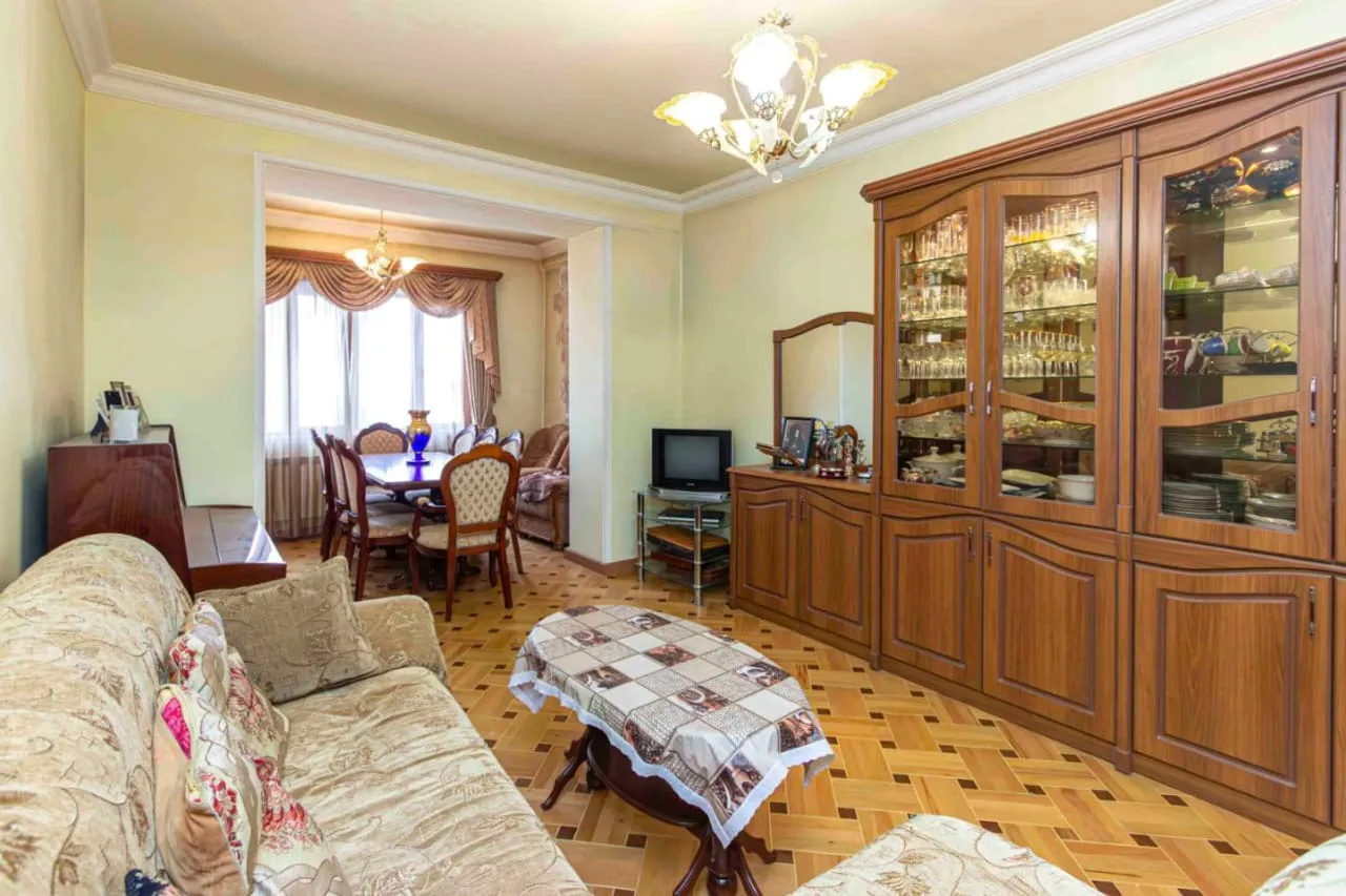 4 bedroom apartment for sale Leninakan St, Adjapnyak Yerevan, 160232