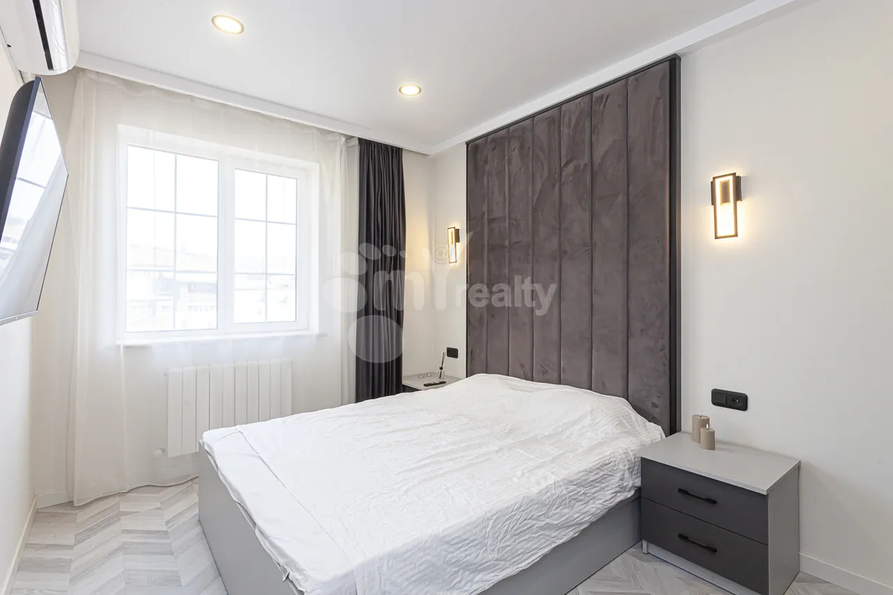 2 bedroom apartment for sale Ghazar Parpetsi St, Center Yerevan, 161841