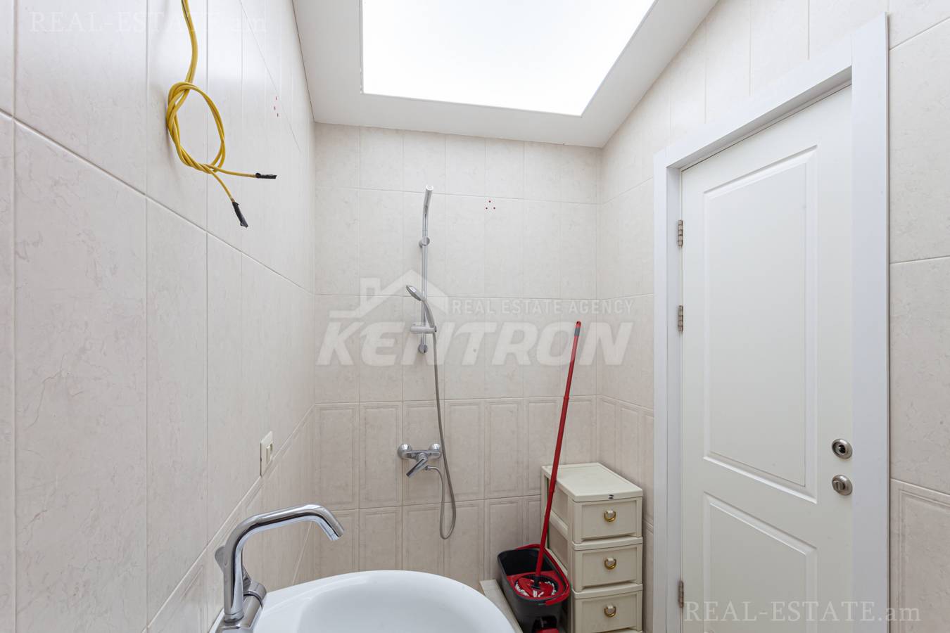 3 bedroom apartment for rent Antarayin St, Center Yerevan, 140316