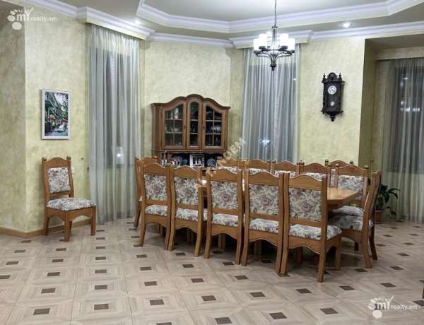 arandznatun-vardzakalutyun-Yerevan-Avan