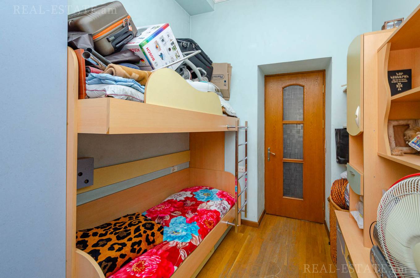 3 սենյականոց բնակարան  Մոսկովյան փող, Կենտրոն Երևան, 141099