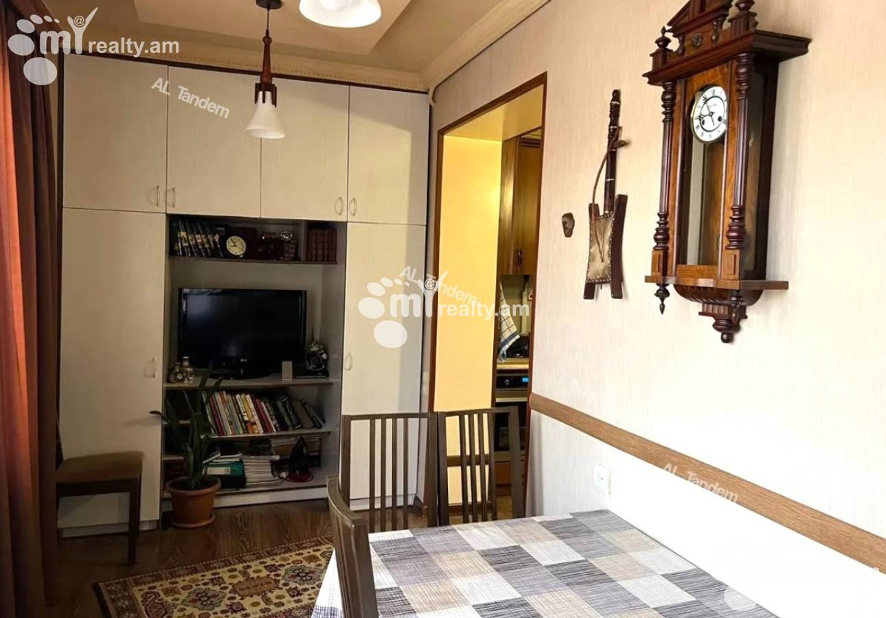3 bedroom apartment for sale خیابان گِریبودوف, عربگیر ایروان, 153823