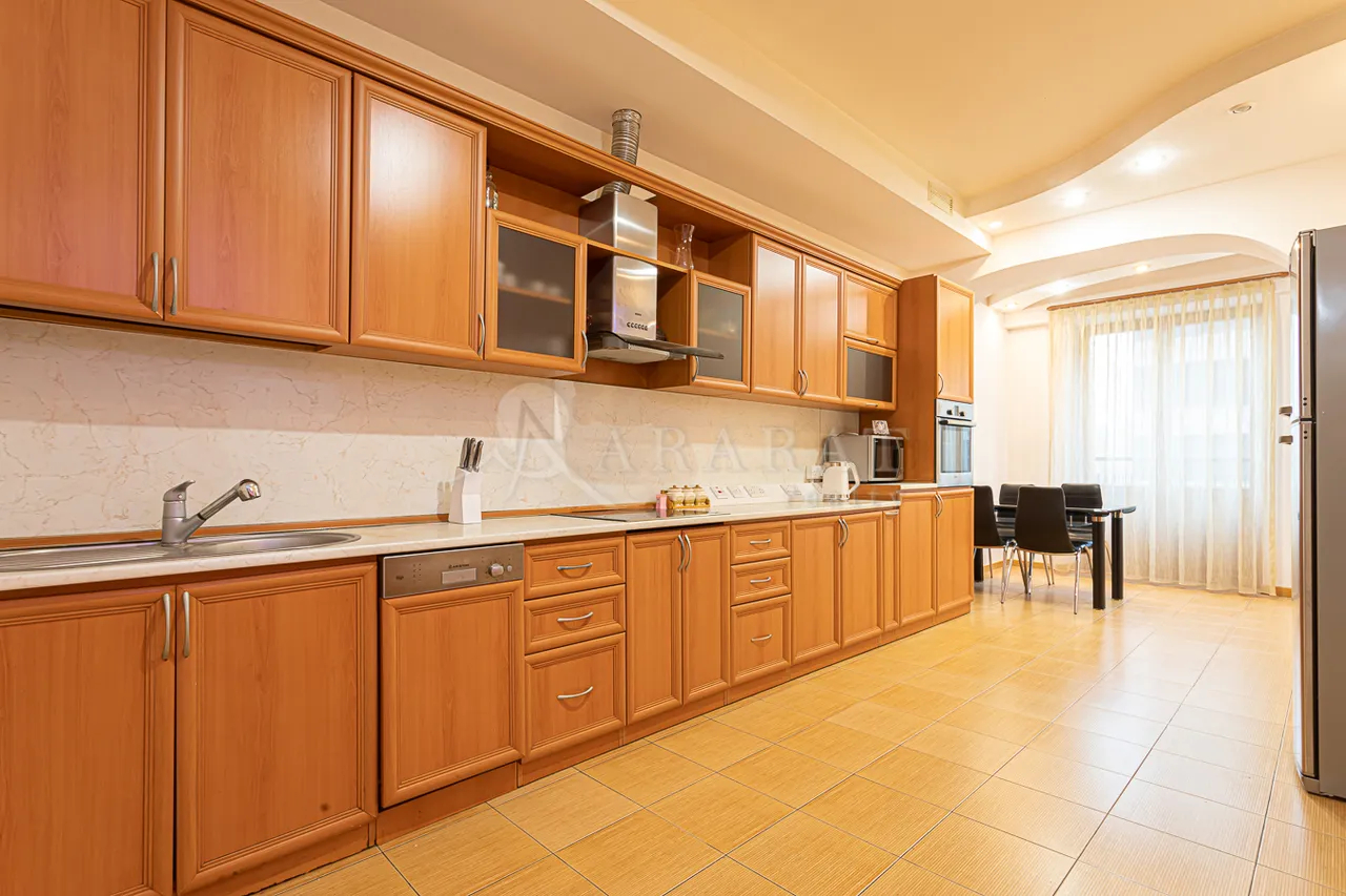 3 bedroom apartment for rent Northern(Hyusisayin)  Ave, Center Yerevan, 158075