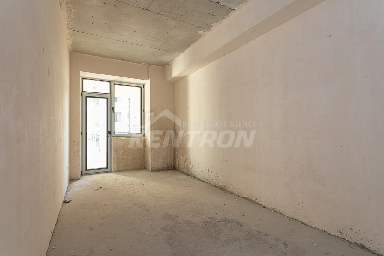 4 bedroom apartment for sale خیابان گِریبودوف, عربگیر ایروان, 157526
