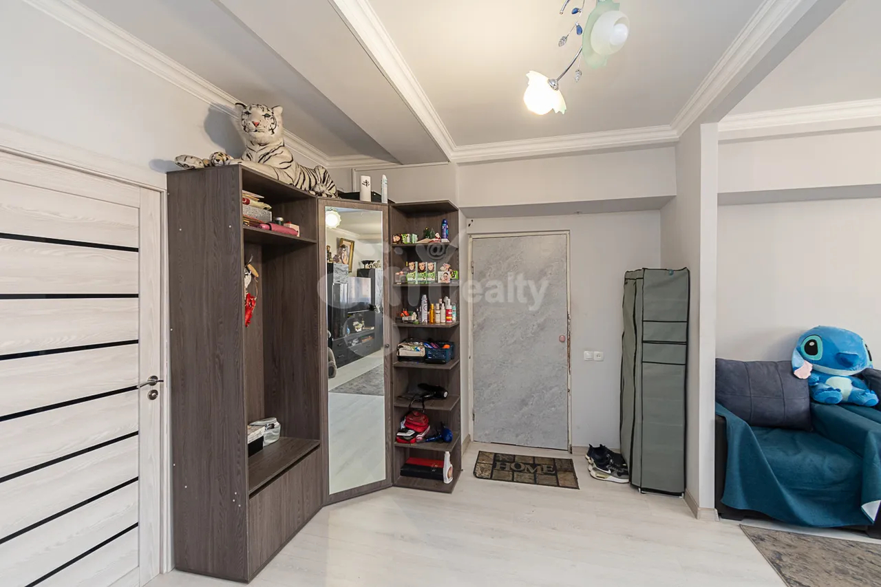 3 bedroom apartment for sale Saryan St, Center Yerevan, 160947