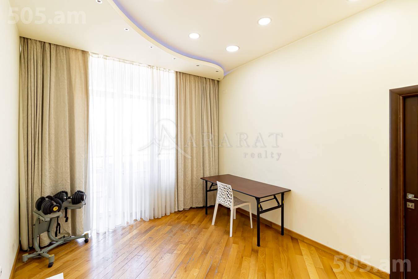 3 bedroom apartment for sale Dzorap St, Center Yerevan, 152898