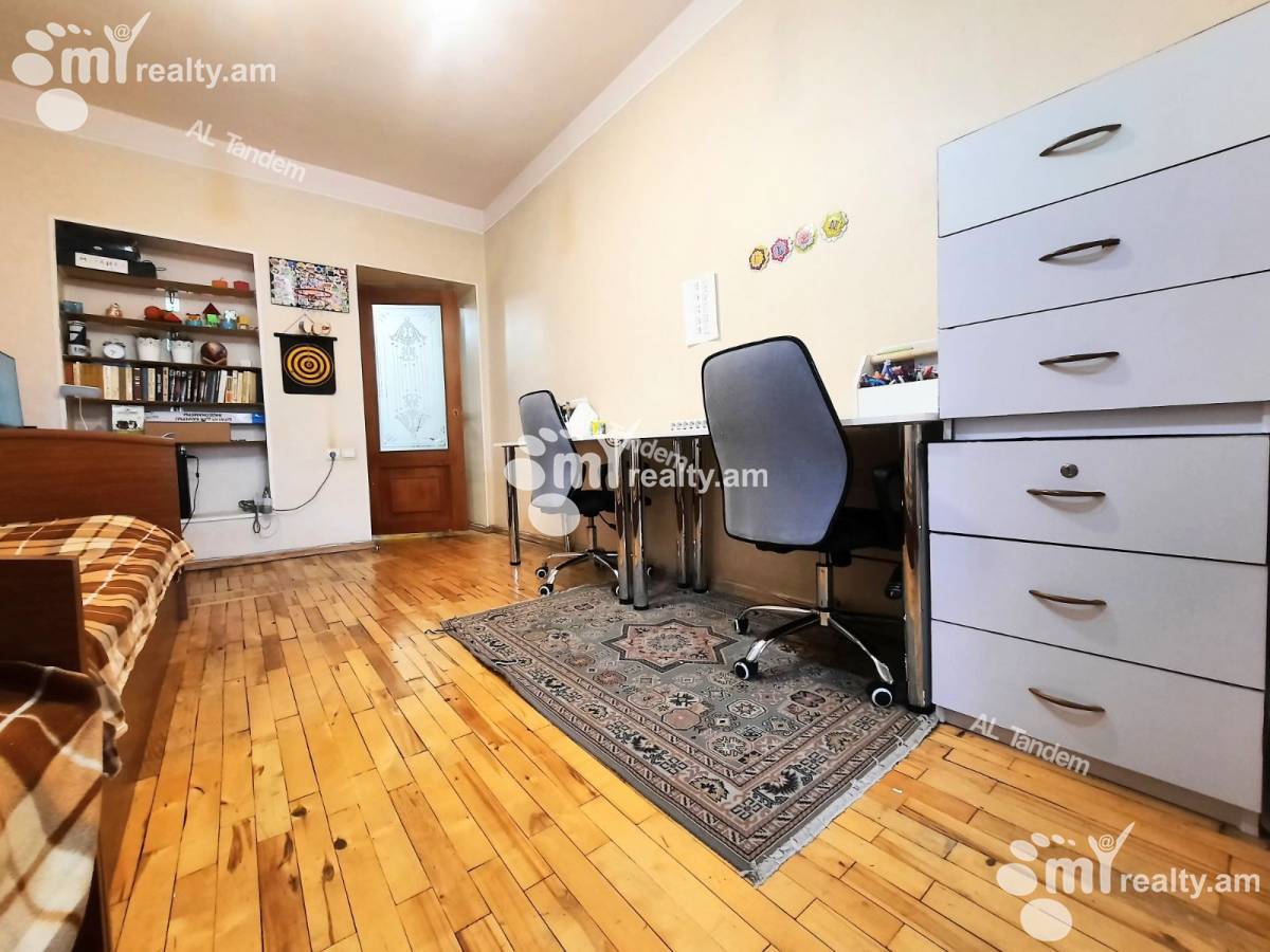 3 սենյականոց բնակարան  Սարյան փող, Կենտրոն Երևան, 142635