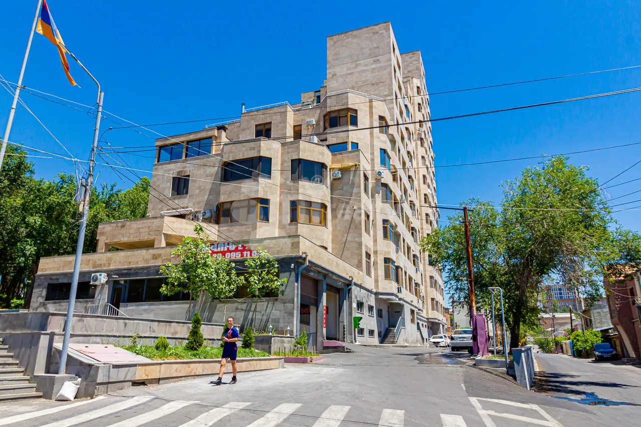 Купить 5 комнатную квартиру В.Папазян ул, Арабкир Ереван, 158511
