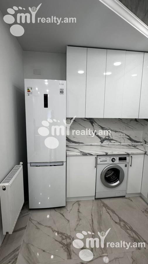 3 bedroom apartment for sale Hanrapetutyan St, Center Yerevan, 156970