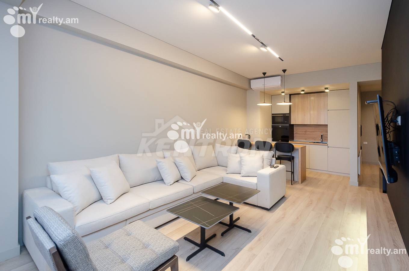 3 bedroom apartment for sale rue d'A.Manukyan, Center Yerevan, 143647