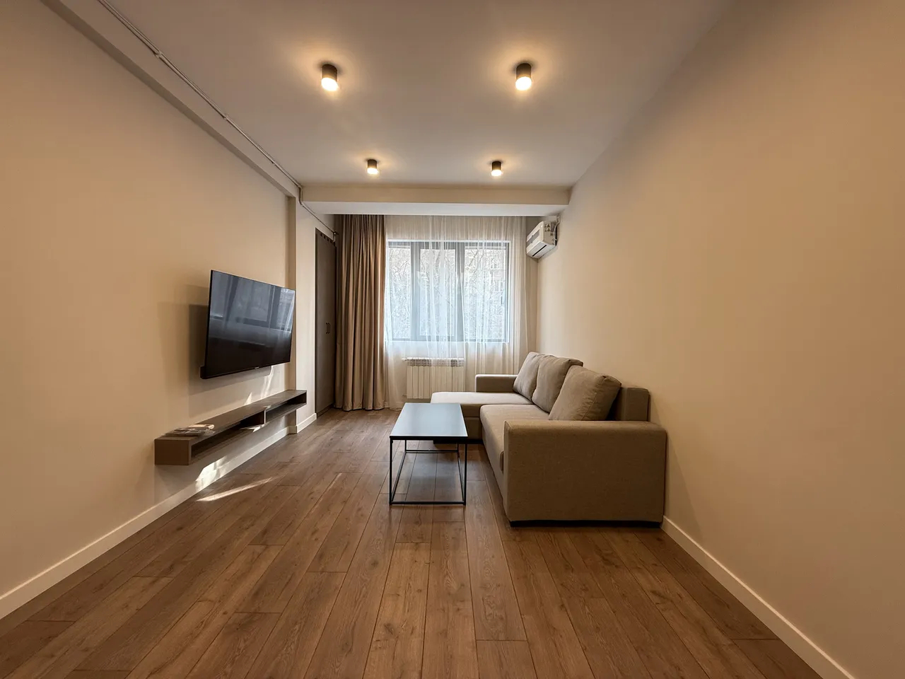 2 սենյականոց բնակարան  Խորենացու փող, Կենտրոն Երևան, 158892