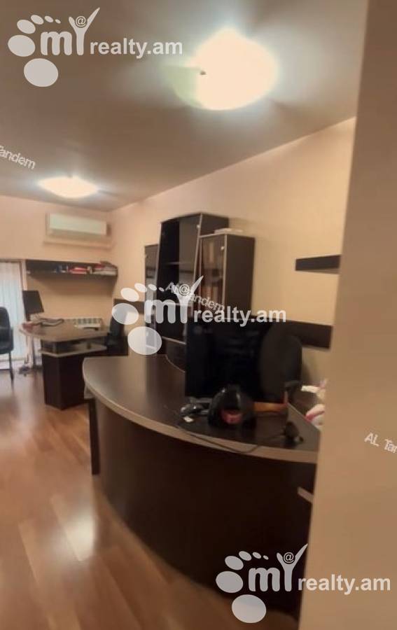 Купить коммерческoе помещение Вардананц ул, Центр Ереван, 147724