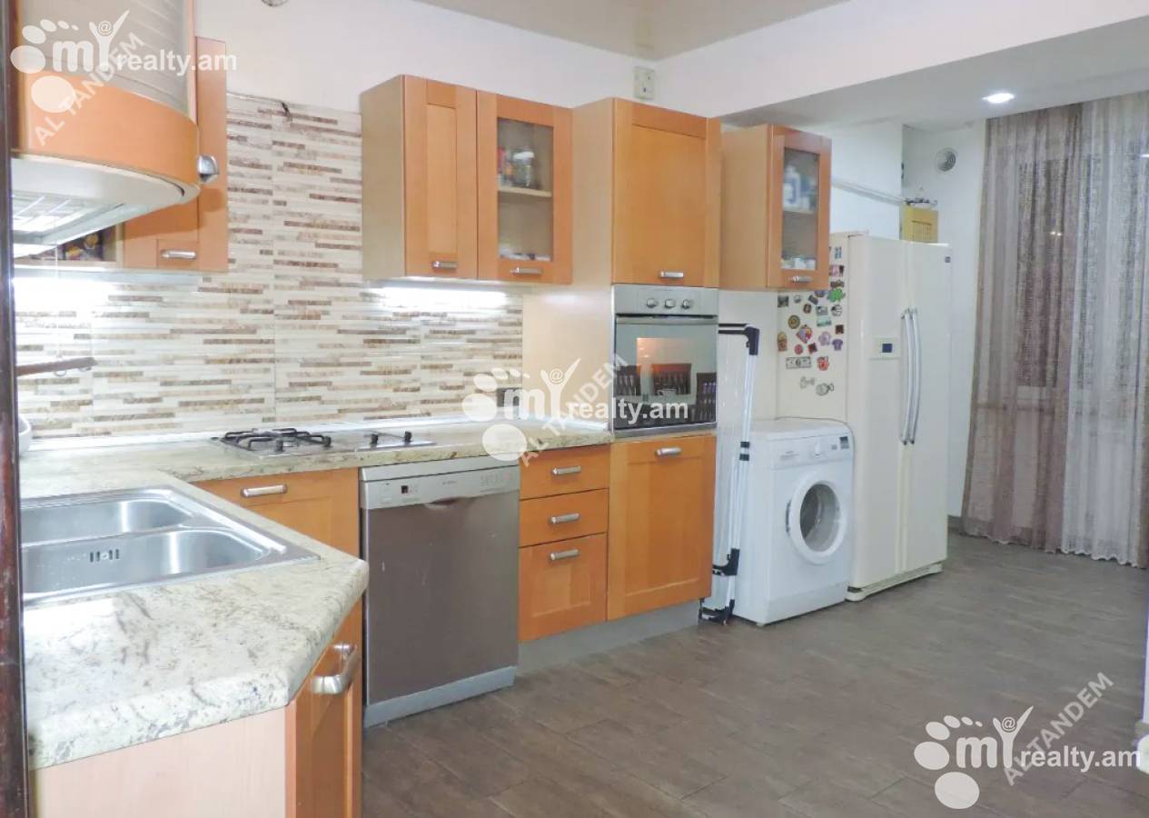 Купить 4 комнатную квартиру Абовян ул, Центр Ереван, 159948