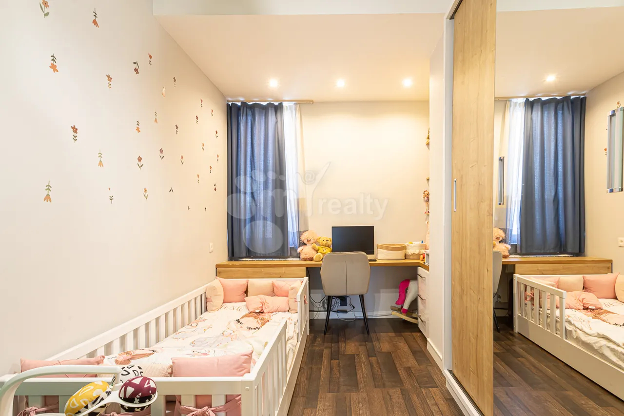 4 bedroom apartment for sale Kievyan St, Arabkir Yerevan, 157370
