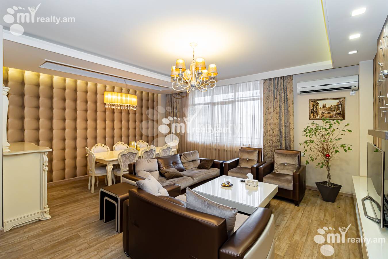 3 սենյականոց բնակարան  Ռոստոմի փող, Կենտրոն Երևան, 154385