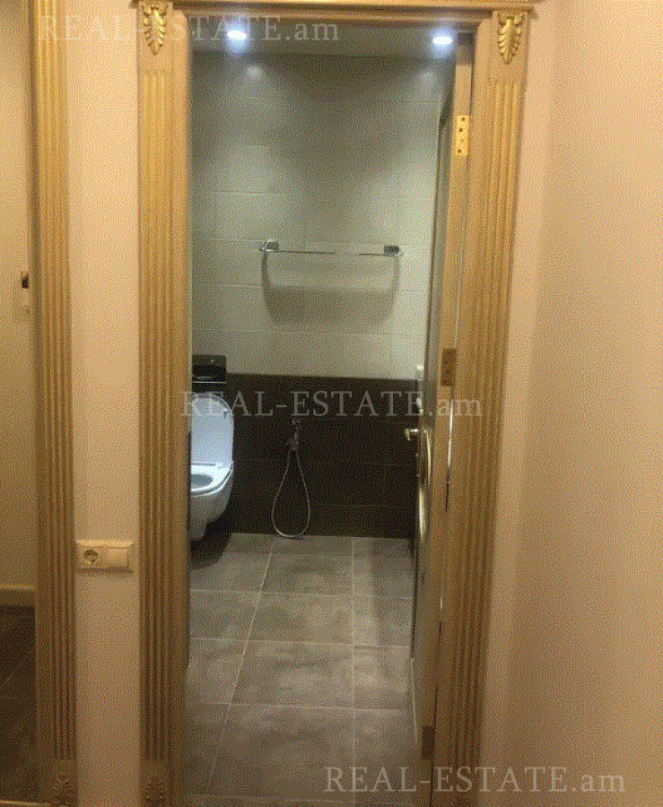 3 bedroom apartment for sale خیابان سایات نووآ, مرکز شهر ایروان, 99706