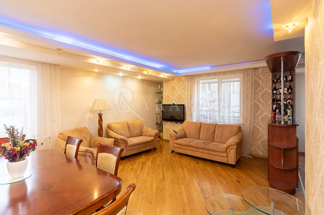 3 bedroom apartment for sale Davtashen 4 district, Davtachène Yerevan, 160362