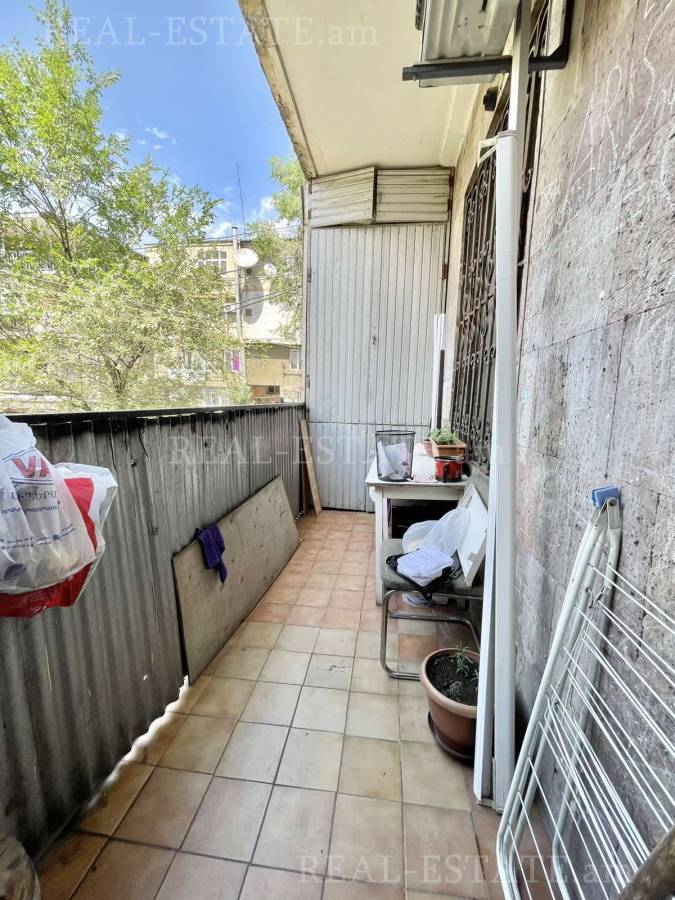 3 bedroom apartment for sale خیابان ماشتوتس, مرکز شهر ایروان, 121152