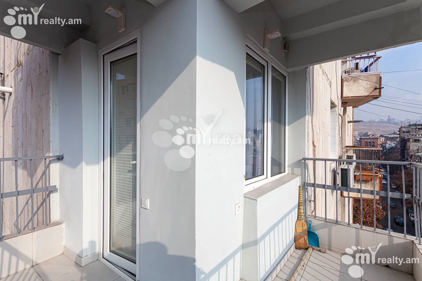 2 սենյականոց բնակարան  Պուշկինի փող, Կենտրոն Երևան, 154509