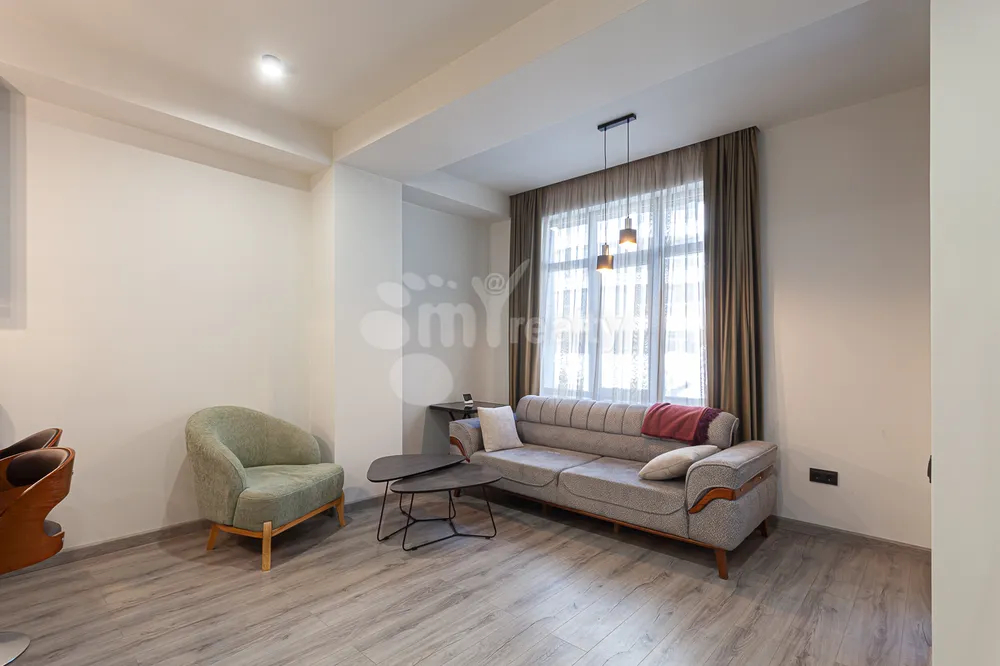 varcov-bnakaran-norakaruycum/2-senyakanoc/Arshakunyats+Ave/Center/Yerevan
