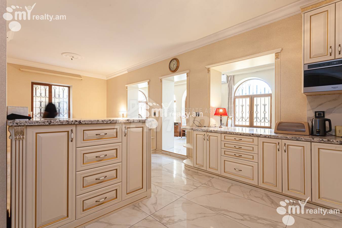 House for sale خیابان سِپوه, عربگیر ایروان, 155978