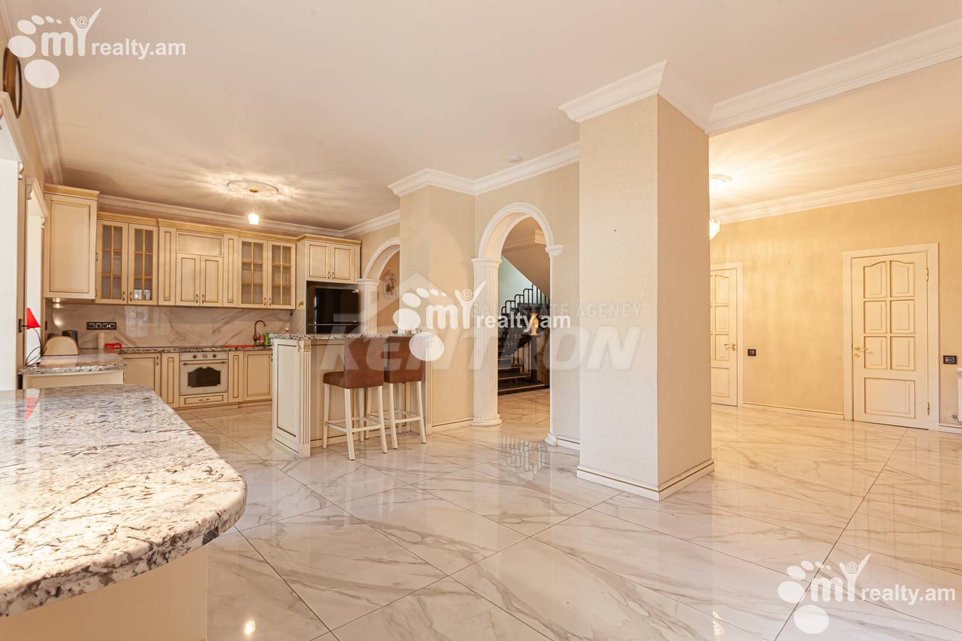 House for sale خیابان سِپوه, عربگیر ایروان, 155978