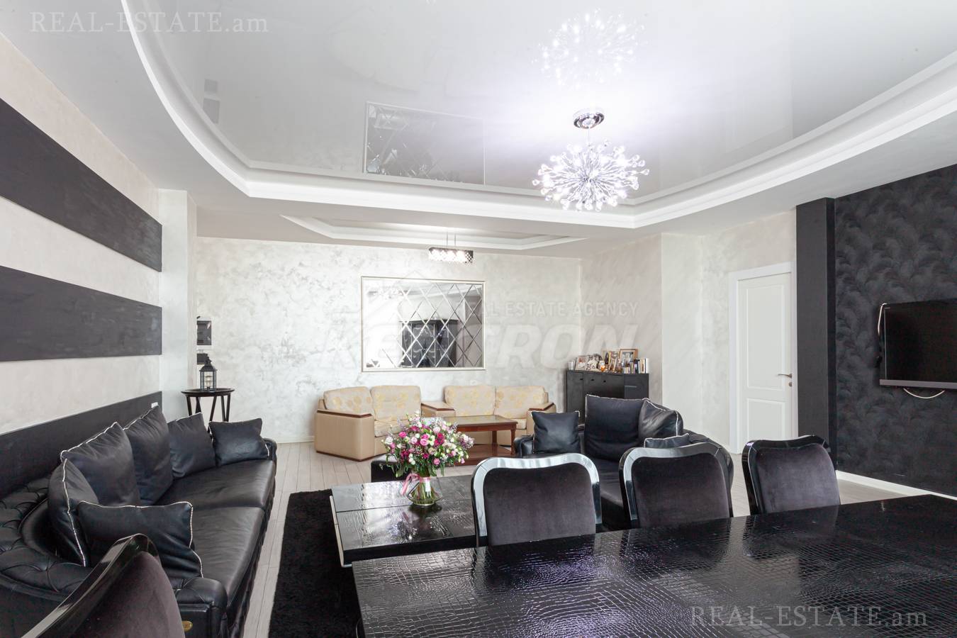 3 bedroom apartment for rent Antarayin St, Center Yerevan, 140316
