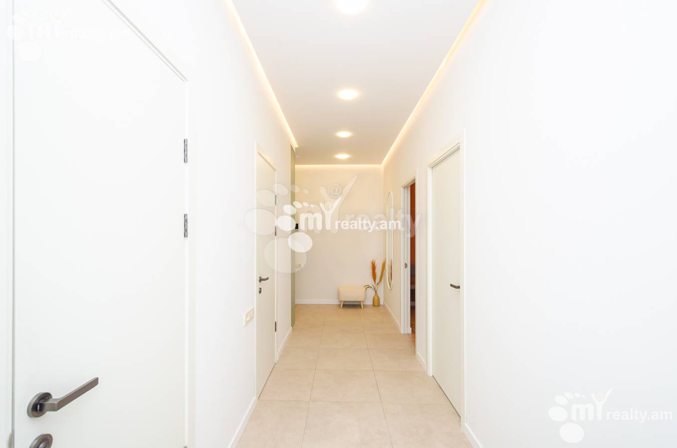 Купить 4 комнатную квартиру Нансен ул, Нор-Норк Ереван, 155753