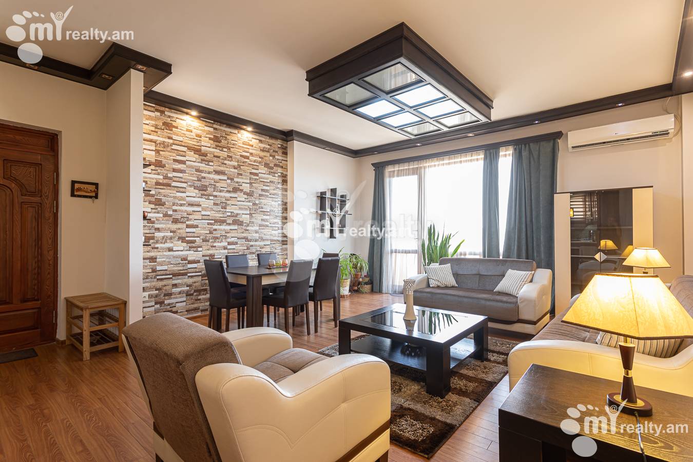 4 bedroom apartment for rent Antarayin St, Center Yerevan, 156170