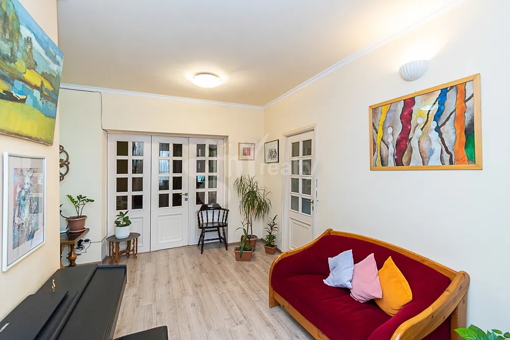 4-bedroom/apartment-for-sale/K.+Ulnetsi+St/Kanaqer-Zeytun/Yerevan