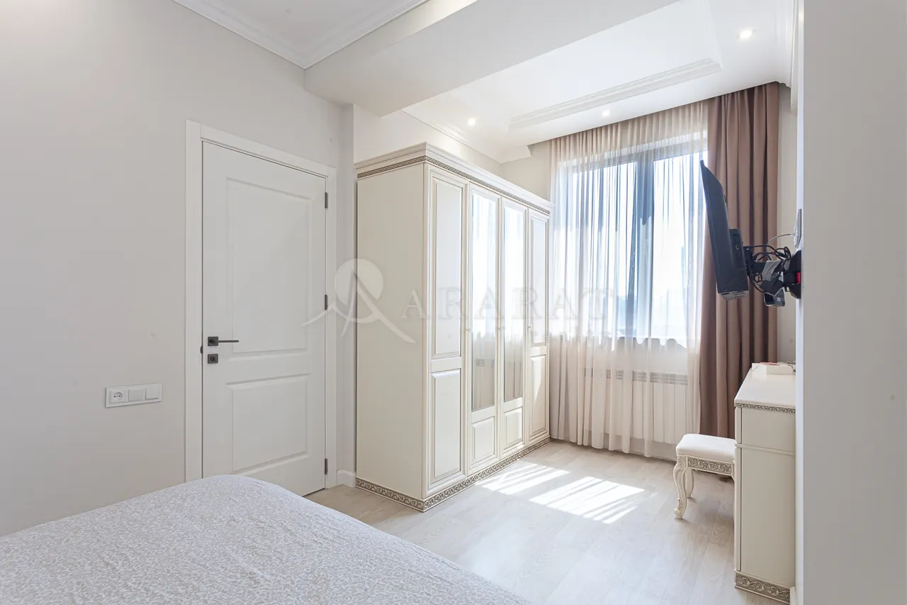 3 bedroom apartment for sale خیابان میکویان, داوتاشِن ایروان, 157185