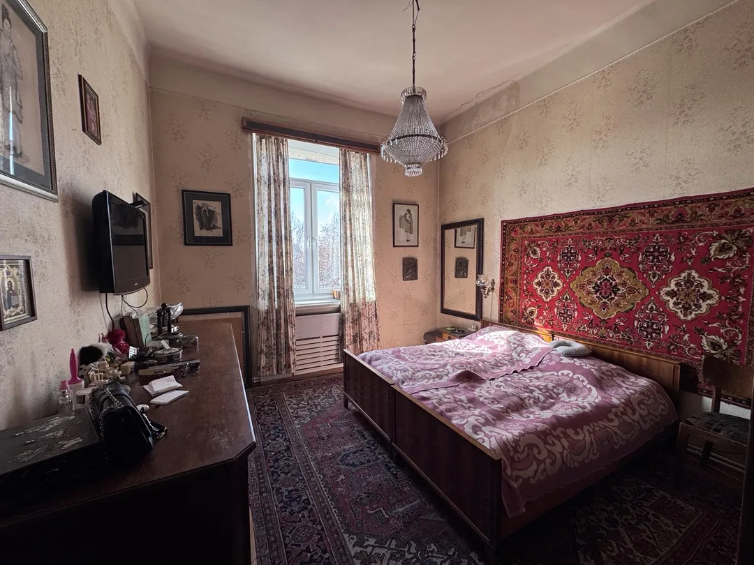 Купить 3 комнатную квартиру Саят-Нова пр, Центр Ереван, 159797